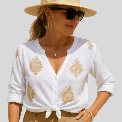 Casey | Bluzka Ibiza Chic z haftowanym detalem 
