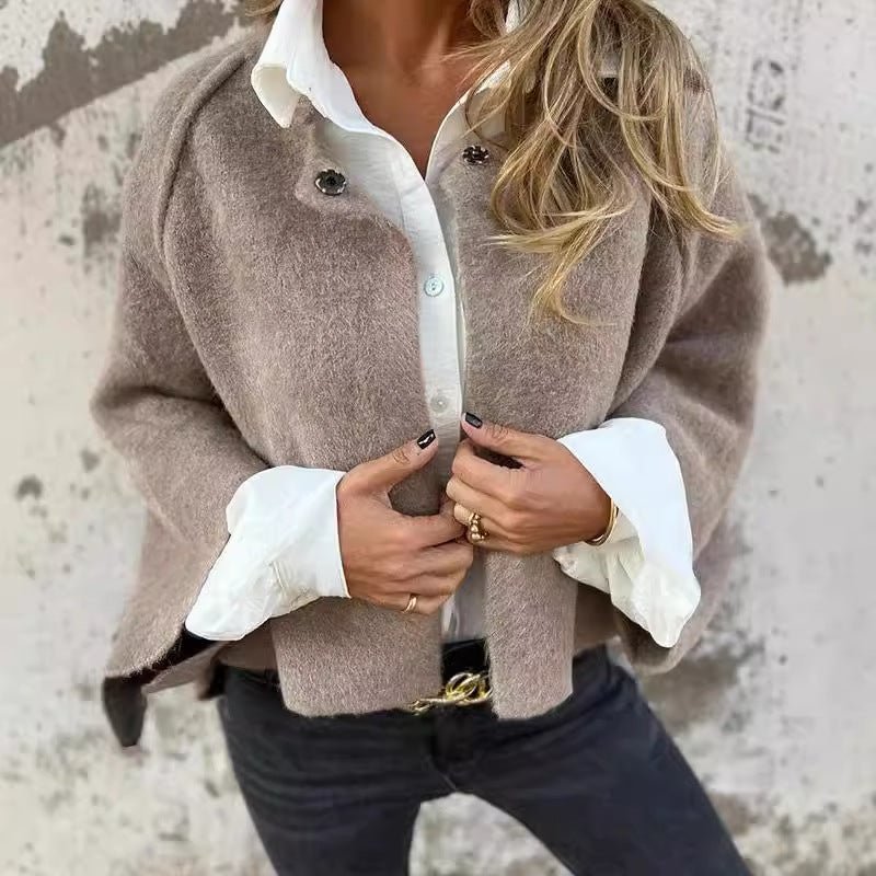 Bursztyn™ | Peleryna z eleganckimi, rozszerzającymi się rękawami